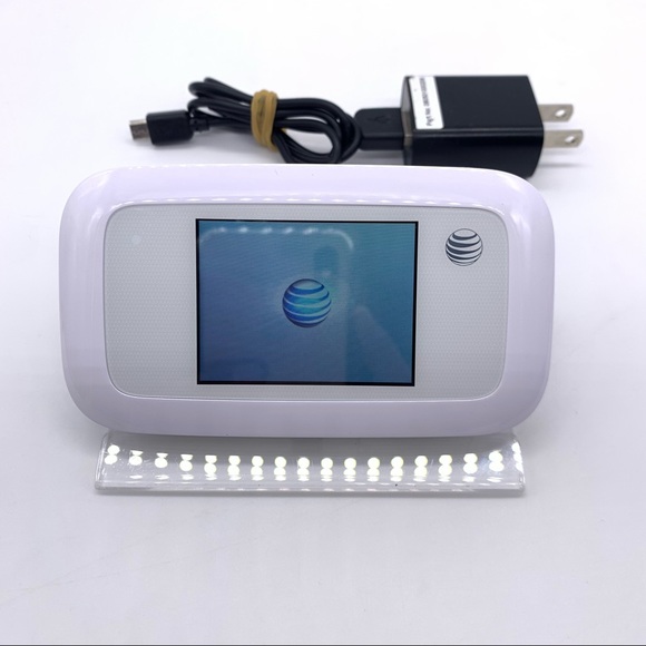 ZTE AT&T Mifi / Wi-fi Portable Internet Device with Micro SD Card Slot - Picture 10 of 11